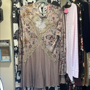 Day trip Lace Button Up Top L